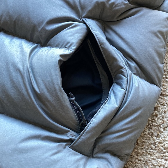 The North Face Men’s Nuptse 700 Down Insulated Vest Gray Asphalt Sz M - Picture 8 of 16